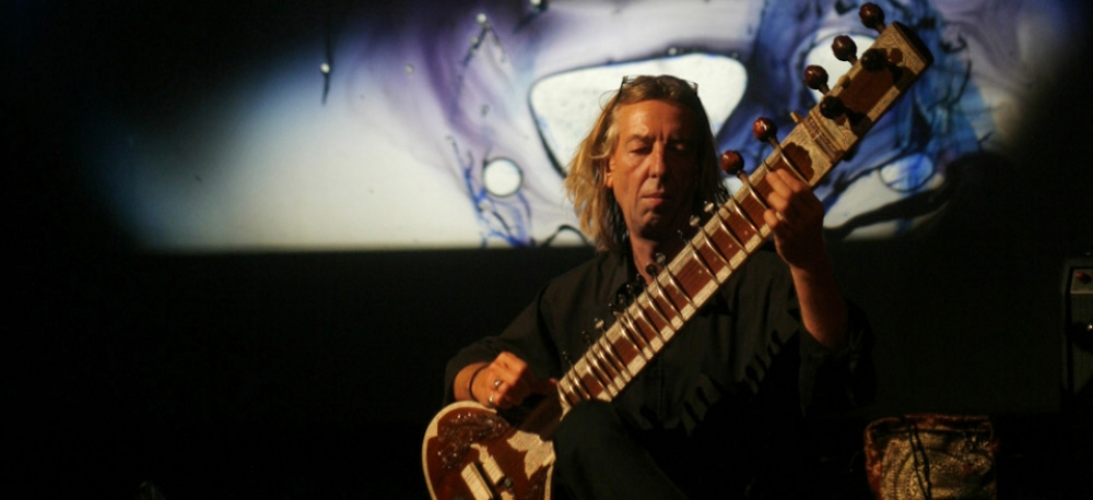 Mahadev Cometo sitar playing
