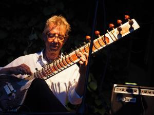Mahadev Cometo - Sitar (c) michgerber.ch